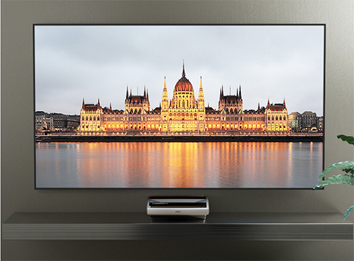 堅果U1 4K激光<a href=http://m.czrsq.cn/zixun/dianshi/ target=_blank class=infotextkey>電視</a>